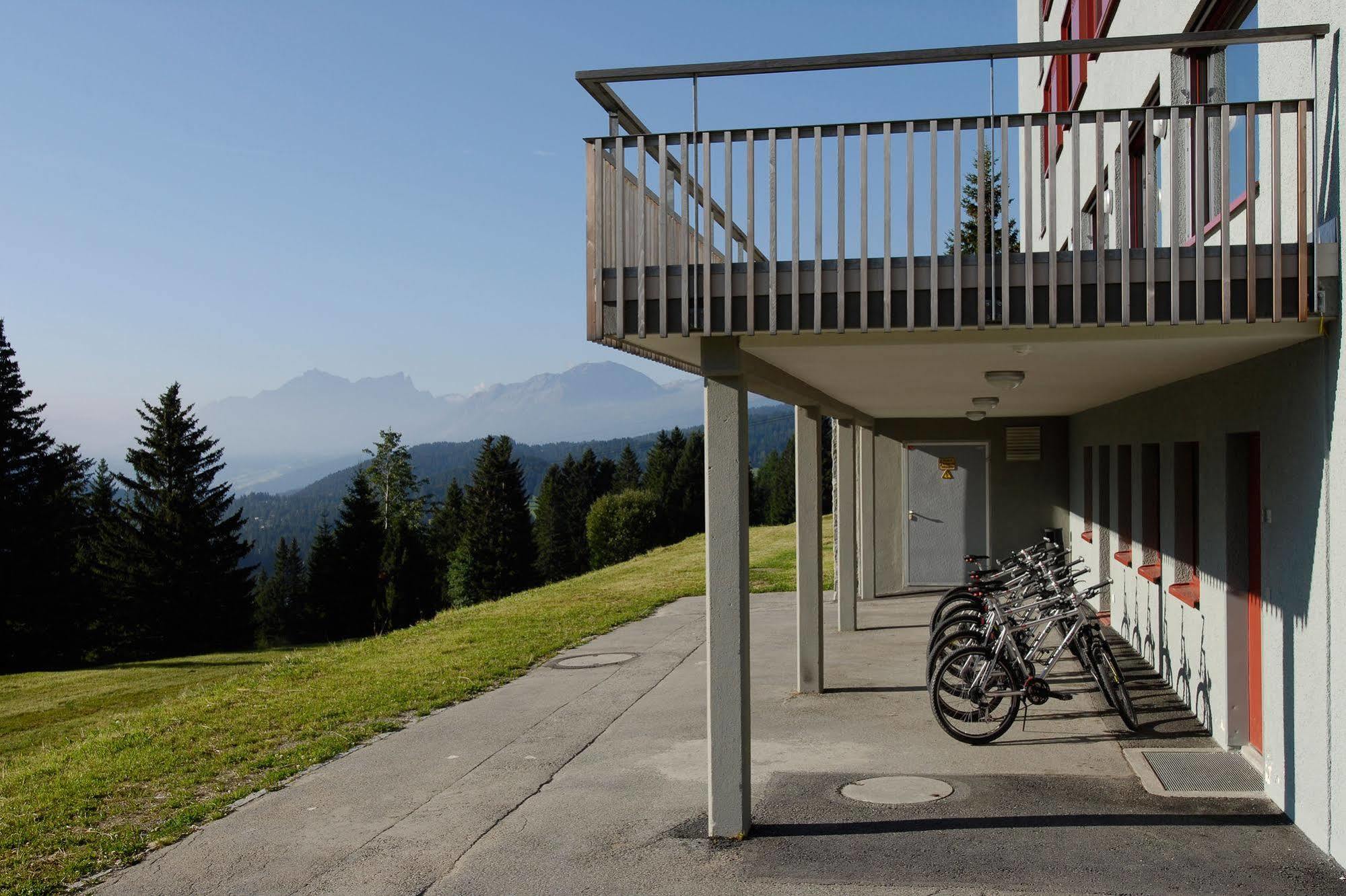 Valbella-Lenzerheide Youth Hostel Екстер'єр фото