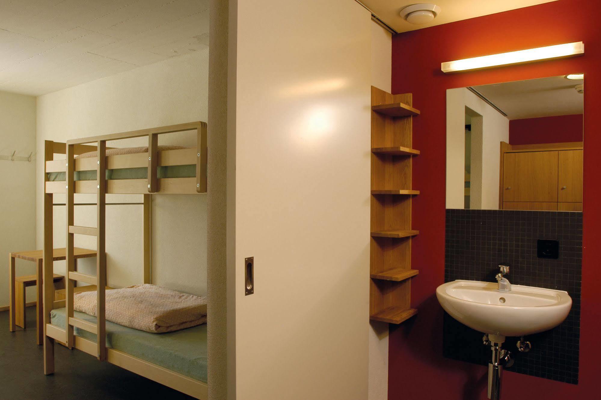 Valbella-Lenzerheide Youth Hostel Екстер'єр фото